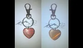 Schlüsselanhänger Herz zweifarbig rot und braun 